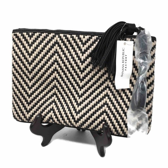Banana Republic Handbags - Banana Republic Factory Womens Small Wristlet Blac